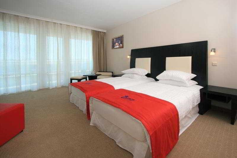 Calypso Hotel - All Incluisve Pantai Sunny Luaran gambar