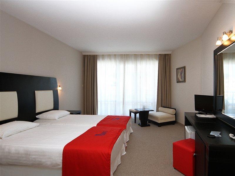 Calypso Hotel - All Incluisve Pantai Sunny Luaran gambar